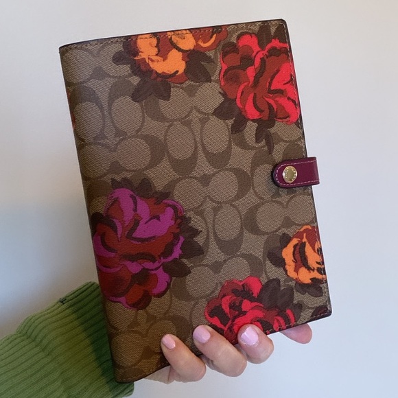 NWT💃Coach Notebook In Signature Canvas With Jumbo Floral Print - Picture 4 of 7